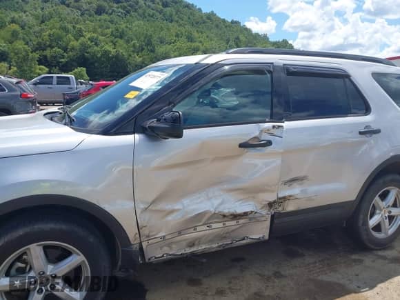 2018 Ford Explorer с VIN 1FM5K8B89JGC39889, выставлен на аукционе IAAI как лот 42972077 с пробегом 12 878 миль миль и . История ставок и продаж доступна на DreamBid. Изображение 6.