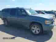 2009 Chevrolet Suburban 1LT z VIN 1GNFC26019J107903, wystawiony jako IAAI lot #43309738 z przebiegiem 228 930 mil mil oraz . Historia ofert i sprzedaży dostępna na DreamBid. Obrazek 1.