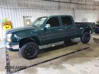 2003 Chevrolet Silverado 1500HD LS с VIN 1GCGK13U03F182068, выставлен на аукционе Copart как лот 69954575 с пробегом 235 287 миль миль и Списание • Salvage title. История ставок и продаж доступна на DreamBid. Изображение 1.