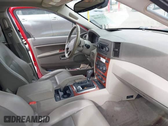 2005 Jeep Grand Cherokee Limited with VIN 1J4HR58N45C677400, listed as a IAAI auction lot 43159188 with 177,338 mi miles and . Bid and sale history available at DreamBid. Image 5.