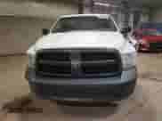 2014 Ram 1500 Tradesman z VIN 1C6RR6FT5ES264870, wystawiony jako Copart lot #61561345 z przebiegiem 159 436 mil mil oraz Czysty tytuł • Clean title. Historia ofert i sprzedaży dostępna na DreamBid. Obrazek 5.