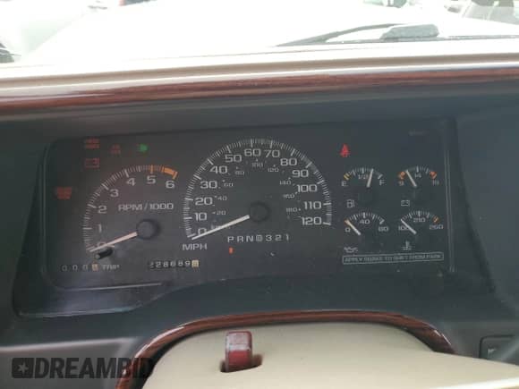 2000 Cadillac Escalade z VIN 1GYEK13R5YR112858, wystawiony jako Copart lot #71651294 z przebiegiem 228 689 mil mil oraz Szkoda całkowita • Salvage title. Historia ofert i sprzedaży dostępna na DreamBid. Obrazek 9.