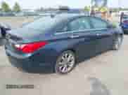 2013 Hyundai Sonata Limited с VIN 5NPEC4AB7DH627680, выставлен на аукционе IAAI как лот 43285474 с пробегом 105 518 миль миль и . История ставок и продаж доступна на DreamBid. Изображение 4.