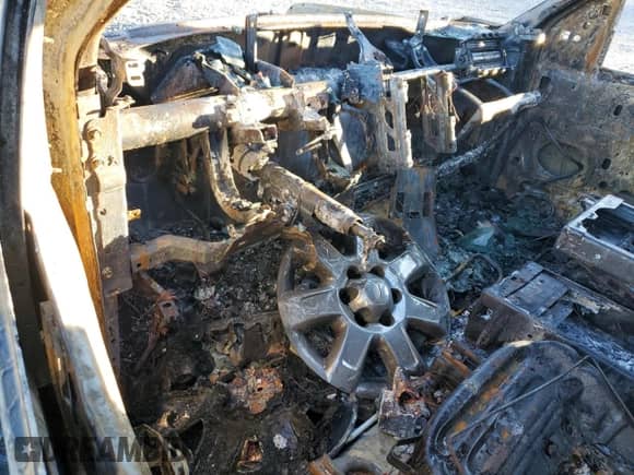 2013 Ford F-150 XL z VIN 1FTFW1ETXDFA01712, wystawiony jako Copart lot #87090905 z przebiegiem Nie podano mil oraz Nie do naprawy • Non repairable. Historia ofert i sprzedaży dostępna na DreamBid. Obrazek 8.