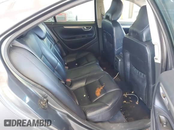 2004 Volvo S60 R с VIN YV1RH52YX42351678, выставлен на аукционе IAAI как лот 43316913 с пробегом 231 995 миль миль и . История ставок и продаж доступна на DreamBid. Изображение 8.