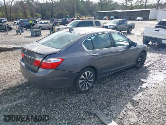 2014 Honda Accord with VIN 1HGCR6F3XEA010030, listed as a IAAI auction lot 41733128 with Not provided miles and . Bid and sale history available at DreamBid. Image 4.