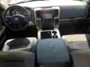 2014 Ram 1500 Big Horn z VIN 1C6RR6LT4ES398421, wystawiony jako Copart lot #70721515 z przebiegiem 132 681 mil mil oraz Czysty tytuł • Clean title. Historia ofert i sprzedaży dostępna na DreamBid. Obrazek 8.