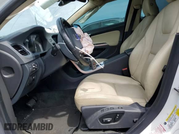2018 Volvo S60 Inscription с VIN LYV402HK6JB173321, выставлен на аукционе Copart как лот 62164545 с пробегом 92 341 миль миль и Списание • Salvage title. История ставок и продаж доступна на DreamBid. Изображение 7.