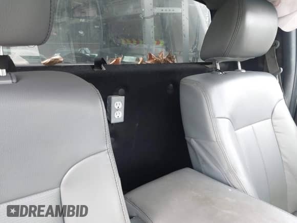 2013 Ford F-150 XL z VIN 1FTMF1EM9DKE77408, wystawiony jako IAAI lot #43399771 z przebiegiem 178 185 mil mil oraz . Historia ofert i sprzedaży dostępna na DreamBid. Obrazek 8.