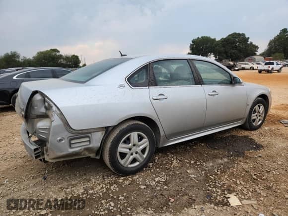 2009 Chevrolet Impala LS with VIN 2G1WB57K291292477, listed as a Copart auction lot 81583775 with 240,932 mi miles and Salvage title. Bid and sale history available at DreamBid. Image 3.