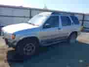 2003 Nissan Pathfinder LE z VIN JN8DR09Y03W802912, wystawiony jako IAAI lot #42757923 z przebiegiem 171 860 mil mil oraz . Historia ofert i sprzedaży dostępna na DreamBid. Obrazek 2.
