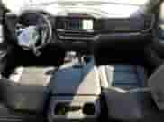 2022 Chevrolet Silverado 1500 RST z VIN 1GCUDEET9NZ568868, wystawiony jako Copart lot #41920785 z przebiegiem 22 897 mil mil oraz Szkoda całkowita • Salvage title. Historia ofert i sprzedaży dostępna na DreamBid. Obrazek 8.