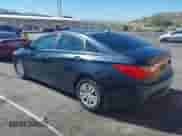 2012 Hyundai Sonata GLS z VIN 5NPEB4AC5CH315268, wystawiony jako IAAI lot #43525694 z przebiegiem 166 182 mil mil oraz . Historia ofert i sprzedaży dostępna na DreamBid. Obrazek 3.