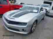 2013 Chevrolet Camaro SS с VIN 2G1FK1EJ1D9141501, выставлен на аукционе IAAI как лот 42167276 с пробегом 145 000 миль миль и . История ставок и продаж доступна на DreamBid. Изображение 2.