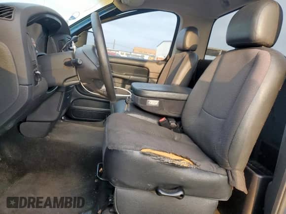 2002 Dodge 1500 z VIN 1D7HA16K02J218103, wystawiony jako Copart lot #51541585 z przebiegiem 158 159 mil mil oraz Szkoda całkowita • Salvage title. Historia ofert i sprzedaży dostępna na DreamBid. Obrazek 7.