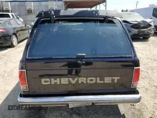 1989 Chevrolet Blazer z VIN 1GNCS18Z8K8187516, wystawiony jako Copart lot #64419475 z przebiegiem 113 414 mil mil oraz Szkoda całkowita • Salvage title. Historia ofert i sprzedaży dostępna na DreamBid. Obrazek 6.