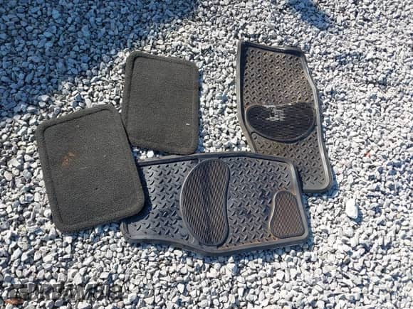 2008 Ford Explorer XLT with VIN 1FMEU73E18UA27153, listed as a IAAI auction lot 43564561 with 152,766 mi miles and . Bid and sale history available at DreamBid. Image 12.