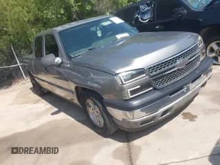 2006 Chevrolet Silverado 1500 LT1 z VIN 2GCEC13T661173205, wystawiony jako IAAI lot #43186405 z przebiegiem 235 303 mil mil oraz . Historia ofert i sprzedaży dostępna na DreamBid. Obrazek 1.