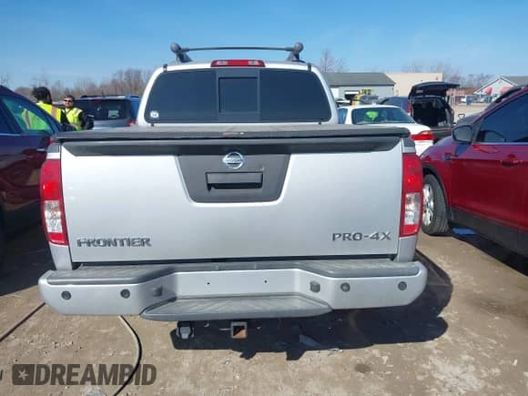 2018 Nissan Frontier SV z VIN 1N6AD0EV4JN749480, wystawiony jako IAAI lot #41892549 z przebiegiem 115 414 mil mil oraz . Historia ofert i sprzedaży dostępna na DreamBid. Obrazek 16.