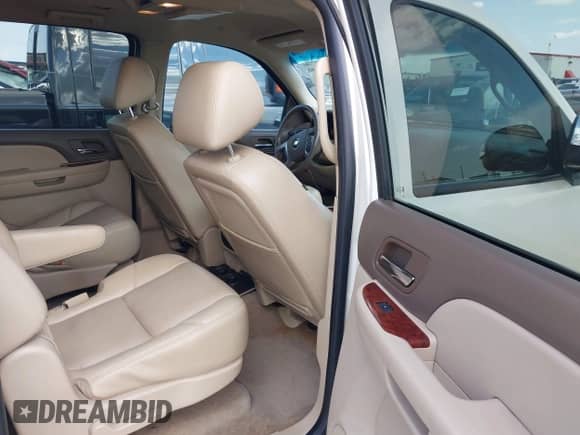 2010 Chevrolet Suburban LTZ с VIN 1GNUKKE31AR215594, выставлен на аукционе IAAI как лот 42776266 с пробегом 281 690 миль миль и . История ставок и продаж доступна на DreamBid. Изображение 8.