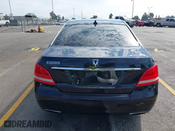 2016 Hyundai Equus Signature z VIN KMHGH4JH2GU102255, wystawiony jako IAAI lot #43273374 z przebiegiem 114 244 mil mil oraz . Historia ofert i sprzedaży dostępna na DreamBid. Obrazek 16.