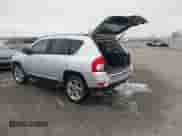 2012 Jeep Compass Limited z VIN 1C4NJCCB3CD511555, wystawiony jako IAAI lot #41752339 z przebiegiem 128 435 mil mil oraz . Historia ofert i sprzedaży dostępna na DreamBid. Obrazek 3.