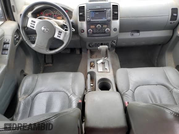2015 Nissan Frontier SL с VIN 1N6AD0EV9FN724405, выставлен на аукционе Copart как лот 54301445 с пробегом 164 549 миль миль и Чистый • Clean title. История ставок и продаж доступна на DreamBid. Изображение 8.