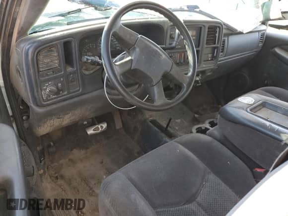 2006 Chevrolet Silverado 2500HD LT1 с VIN 1GCHK29UX6E139580, выставлен на аукционе Copart как лот 63499385 с пробегом 213 455 миль миль и Списание • Salvage title. История ставок и продаж доступна на DreamBid. Изображение 8.