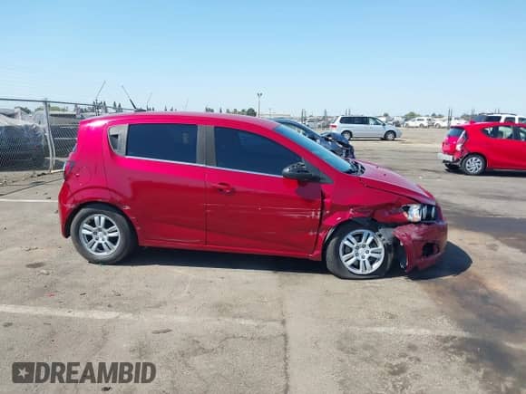 2014 Chevrolet Sonic LT с VIN 1G1JC6SB2E4132604, выставлен на аукционе IAAI как лот 42979564 с пробегом Не указан миль и . История ставок и продаж доступна на DreamBid. Изображение 13.