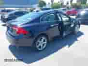 2016 Volvo S60 T5 Premier с VIN YV1612TK2G2415958, выставлен на аукционе IAAI как лот 42740502 с пробегом 72 590 миль миль и . История ставок и продаж доступна на DreamBid. Изображение 4.