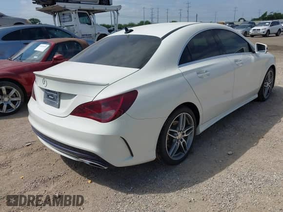 2017 Mercedes-Benz CLA 250 с VIN WDDSJ4EB7HN422567, выставлен на аукционе IAAI как лот 42351749 с пробегом 46 146 миль миль и . История ставок и продаж доступна на DreamBid. Изображение 4.