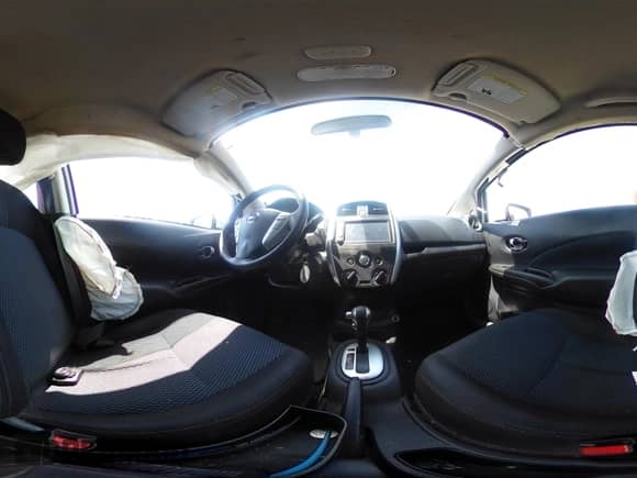 2019 Nissan Note SV z VIN 3N1CE2CP0KL356007, wystawiony jako IAAI lot #42580255 z przebiegiem 166 671 mil mil oraz . Historia ofert i sprzedaży dostępna na DreamBid. Obrazek 18.