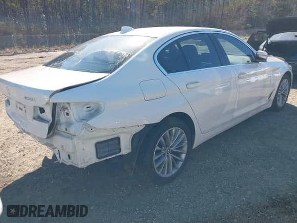 2021 BMW 5 Series 530i xDrive z VIN WBA13BJ0XMCG37729, wystawiony jako IAAI lot #41816569 z przebiegiem 59 351 mil mil oraz . Historia ofert i sprzedaży dostępna na DreamBid. Obrazek 4.