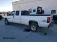 2006 Chevrolet Silverado 3500 SRW LT3 z VIN 1GCHK39DX6E233268, wystawiony jako Copart lot #79136634 z przebiegiem 281 339 mil mil oraz Szkoda całkowita • Salvage title. Historia ofert i sprzedaży dostępna na DreamBid. Obrazek 2.