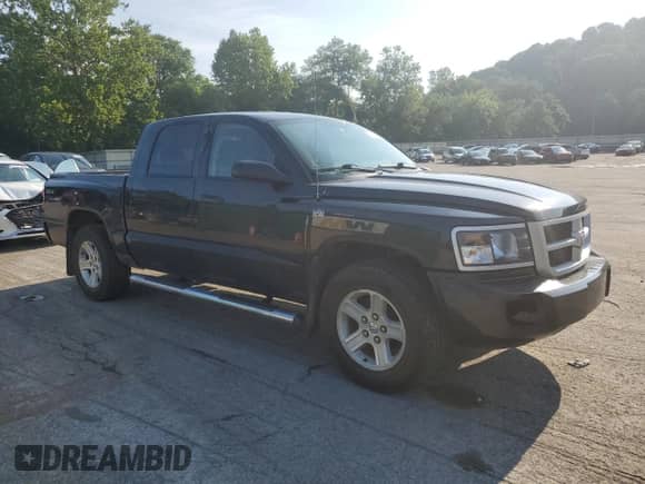 2010 Dodge Dakota Bighorn/Lonestar с VIN 1D7RW3GP2AS218799, выставлен на аукционе Copart как лот 67265575 с пробегом 143 923 миль миль и Чистый • Clean title. История ставок и продаж доступна на DreamBid. Изображение 4.