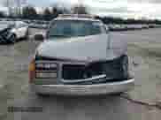 1998 GMC Sierra 1500 z VIN 1GTEC14W0WZ526005, wystawiony jako Copart lot #86539824 z przebiegiem 206 094 mil mil oraz Czysty tytuł • Clean title. Historia ofert i sprzedaży dostępna na DreamBid. Obrazek 5.