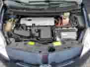 2012 Toyota Prius Four z VIN JTDKN3DU8C1579357, wystawiony jako Copart lot #90406135 z przebiegiem 238 521 mil mil oraz Czysty tytuł • Clean title. Historia ofert i sprzedaży dostępna na DreamBid. Obrazek 11.