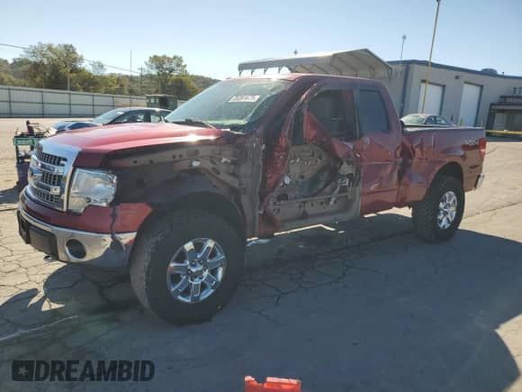 2013 Ford F-150 STX с VIN 1FTFX1EFXDFC86144, выставлен на аукционе Copart как лот 85391675 с пробегом 242 206 миль миль и Списание • Salvage title. История ставок и продаж доступна на DreamBid. Изображение 1.