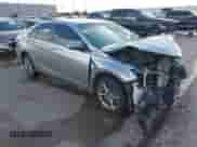 2017 Toyota Camry XLE z VIN 4T1BF1FK1HU660134, wystawiony jako IAAI lot #43300739 z przebiegiem 121 817 mil mil oraz . Historia ofert i sprzedaży dostępna na DreamBid. Obrazek 1.