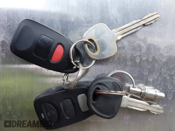 2011 Hyundai Santa Fe Limited with VIN 5XYZK4AG2BG015567, listed as a IAAI auction lot 43498064 with 233,754 mi miles and . Bid and sale history available at DreamBid. Image 11.