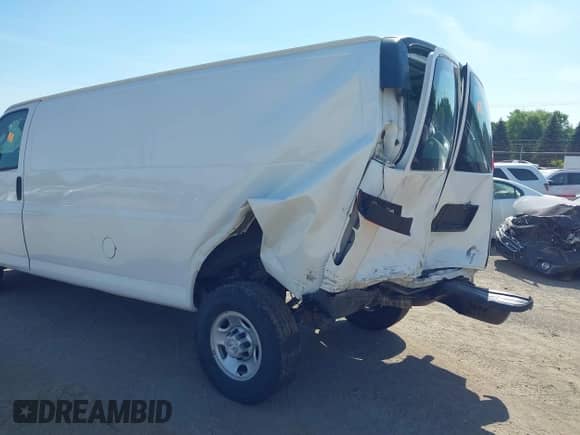 2020 Chevrolet Express Cargo с VIN 1GCWGBFP4L1131114, выставлен на аукционе IAAI как лот 42743300 с пробегом 125 987 миль миль и . История ставок и продаж доступна на DreamBid. Изображение 6.