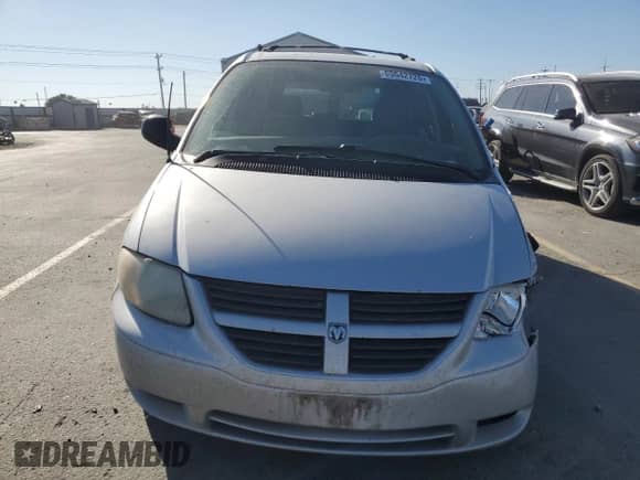 2006 Dodge Caravan SXT with VIN 1D4GP45R76B609045, listed as a Copart auction lot 69642725 with 117,170 mi miles and Salvage title. Bid and sale history available at DreamBid. Image 5.