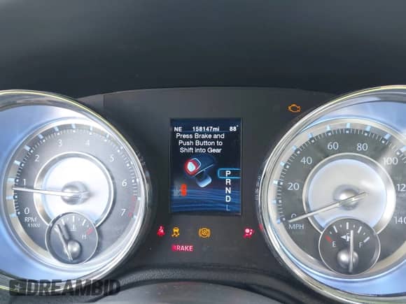 2012 Chrysler 300 Limited с VIN 2C3CCACG4CH223083, выставлен на аукционе IAAI как лот 43407383 с пробегом 158 147 миль миль и . История ставок и продаж доступна на DreamBid. Изображение 7.