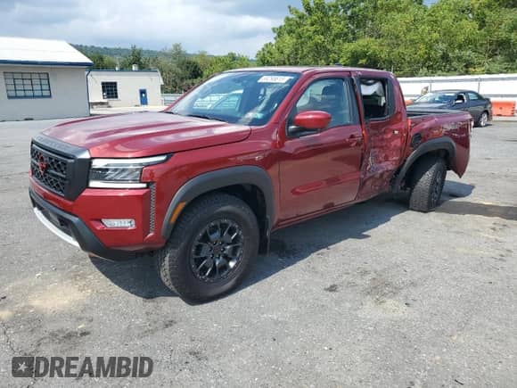 2024 Nissan Frontier Pro-4X with VIN 1N6ED1EK9RN612639, listed as a Copart auction lot 69298615 with 15,552 mi miles and Salvage title. Bid and sale history available at DreamBid. Image 1.