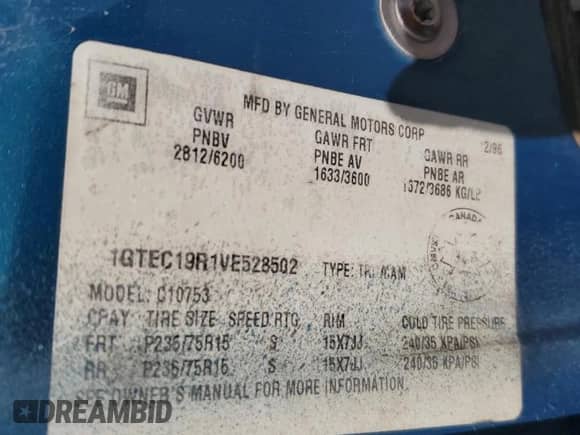 1997 GMC Sierra 1500 z VIN 1GTEC19R1VE528502, wystawiony jako Copart lot #65173775 z przebiegiem 153 295 mil mil oraz Szkoda całkowita • Salvage title. Historia ofert i sprzedaży dostępna na DreamBid. Obrazek 12.