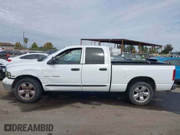 2004 Dodge 1500 SLT with VIN 1D7HA18D34S689612, listed as a IAAI auction lot 43365333 with 243,774 mi miles and . Bid and sale history available at DreamBid. Image 14.