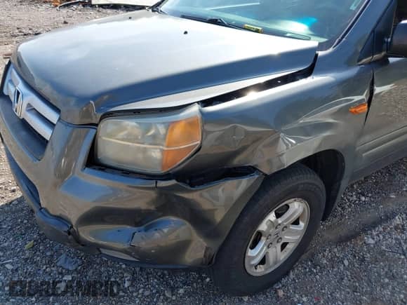 2007 Honda Pilot LX с VIN 2HKYF18197H515127, выставлен на аукционе IAAI как лот 43239641 с пробегом 263 136 миль миль и . История ставок и продаж доступна на DreamBid. Изображение 6.