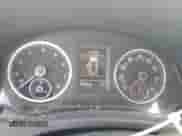 2016 Volkswagen Tiguan S z VIN WVGAV7AX8GW611844, wystawiony jako Copart lot #70020365 z przebiegiem 138 036 mil mil oraz Szkoda całkowita • Salvage title. Historia ofert i sprzedaży dostępna na DreamBid. Obrazek 9.