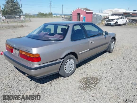 1991 Honda Accord с VIN 1HGCB7259MA057677, выставлен на аукционе IAAI как лот 42576034 с пробегом 86 624 миль миль и . История ставок и продаж доступна на DreamBid. Изображение 4.