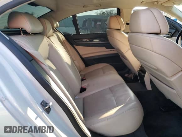 2009 BMW 7 Series 750i z VIN WBAKA83519CY35318, wystawiony jako Copart lot #42594275 z przebiegiem 189 874 mil mil oraz Szkoda całkowita • Salvage title. Historia ofert i sprzedaży dostępna na DreamBid. Obrazek 10.